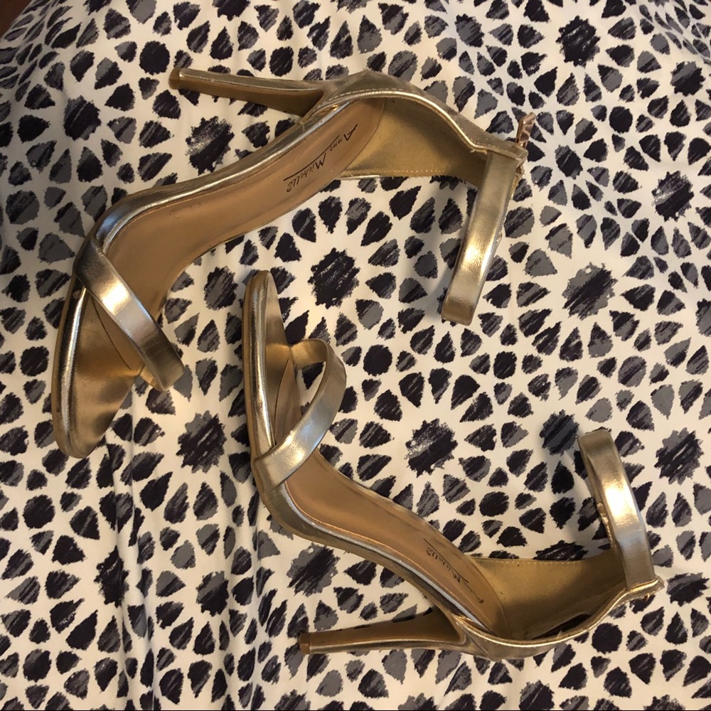 Gold Heels (Lulu’s)